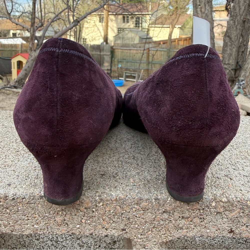 Salvatore Ferragamo Vintage purple suede pumps - Picture 5 of 6